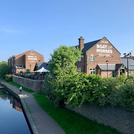 Boat & Horses Inn 奥尔德姆 外观 照片