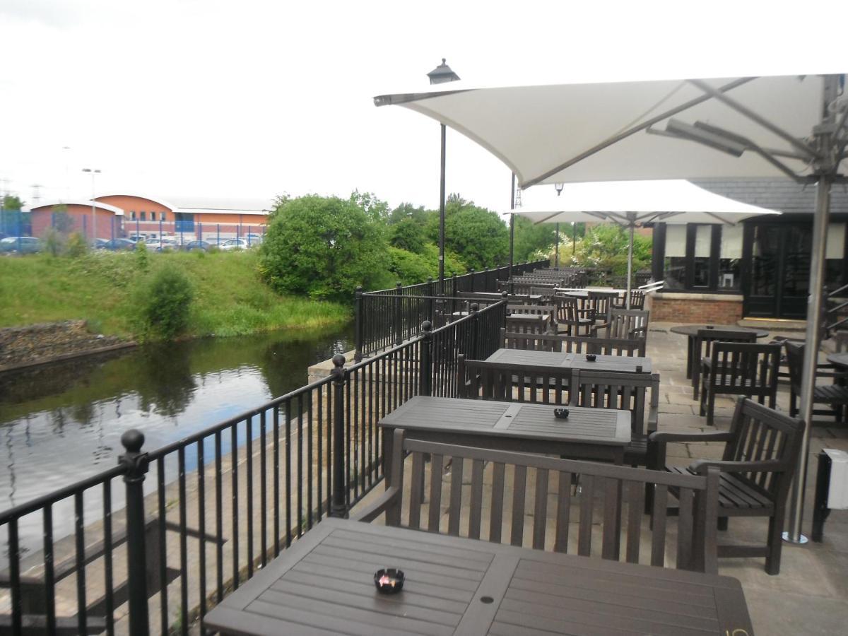 Boat & Horses Inn 奥尔德姆 外观 照片