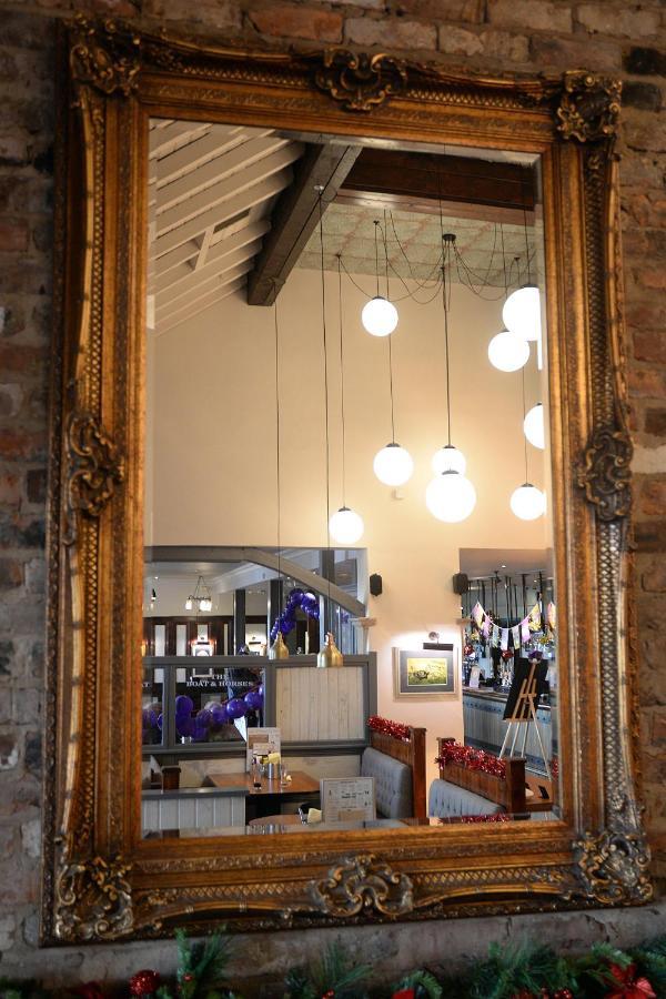 Boat & Horses Inn 奥尔德姆 外观 照片