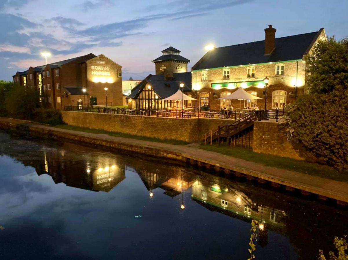 Boat & Horses Inn 奥尔德姆 外观 照片